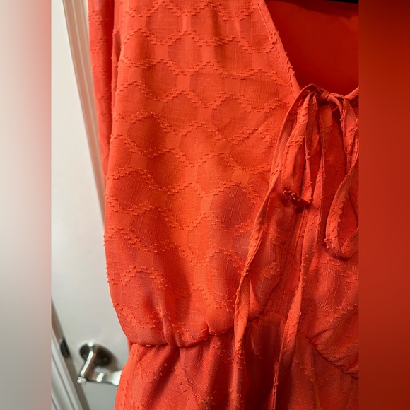 Elizabeth and James Orange Long Sleeve Blouse Size Medium - Picture 5 of 10